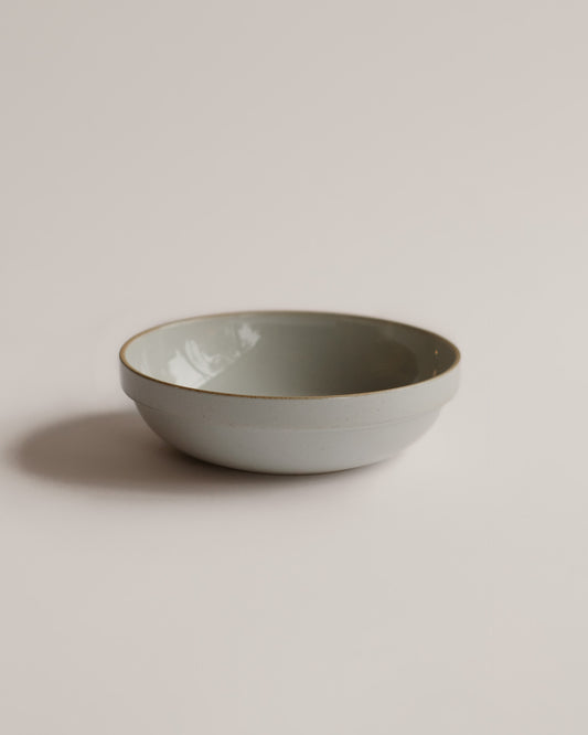 Hasami Porcelain Round Bowl - HPM032 (Gloss Gray)