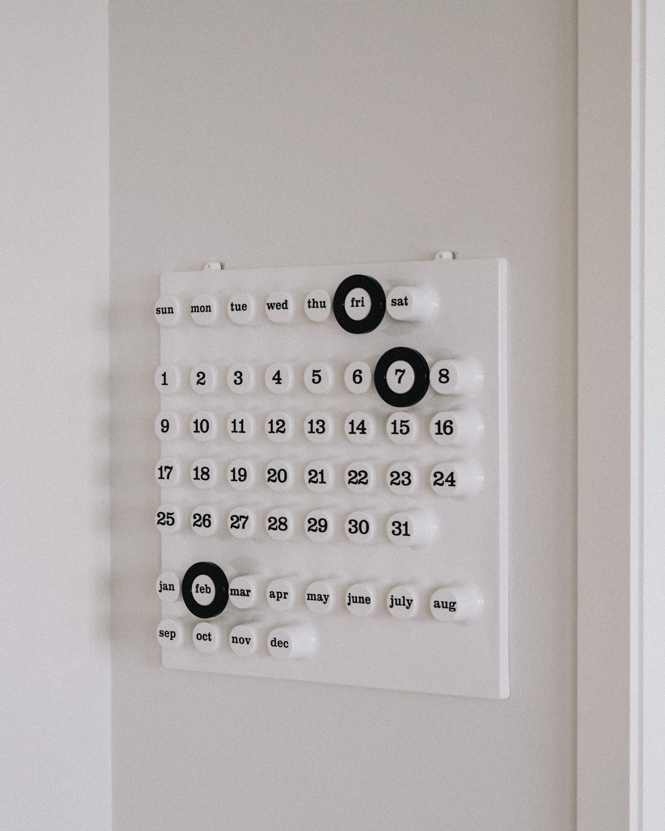 カレンダー・スケジュール Ring a Date Perpetual Wall Calendar Buy Ring-A-Date Perpetual Calendar at Home FortyFour Toronto