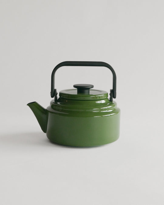 Noda Horo AM Kettle 2.0L — Green — Noda Horo, Japan, at SORT Vancouver