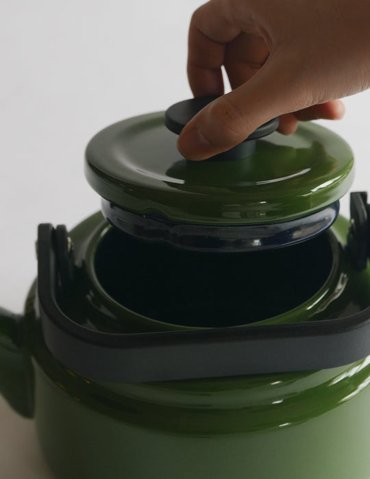 Noda Horo AM Kettle 2.0L — Green — Noda Horo, Japan, at SORT Vancouver